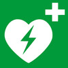 Einsatzkräfte werden in die Bedienung eines AED eingewiesen