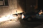 Pkw kracht in Haus