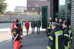 DLRG Jugend zu Gast bei der Feuerwehr