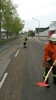 LKW verunreinigt Fahrbahn